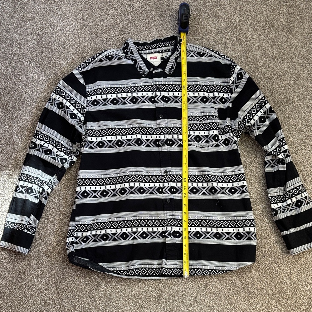 Levi's Black and White Geometric Button-Up Shirt